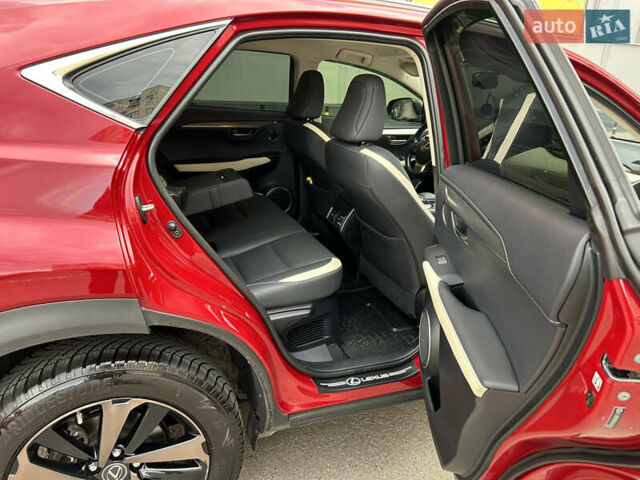 Красный Лексус НХ, объемом двигателя 1.99 л и пробегом 95 тыс. км за 32000 $, фото 6 на Automoto.ua