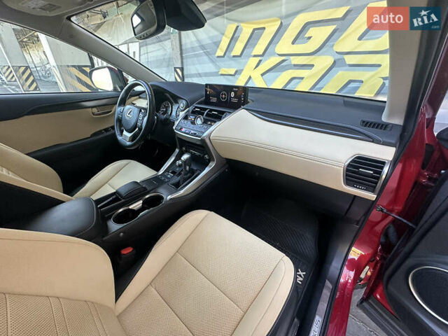 Красный Лексус НХ, объемом двигателя 2 л и пробегом 58 тыс. км за 29999 $, фото 45 на Automoto.ua