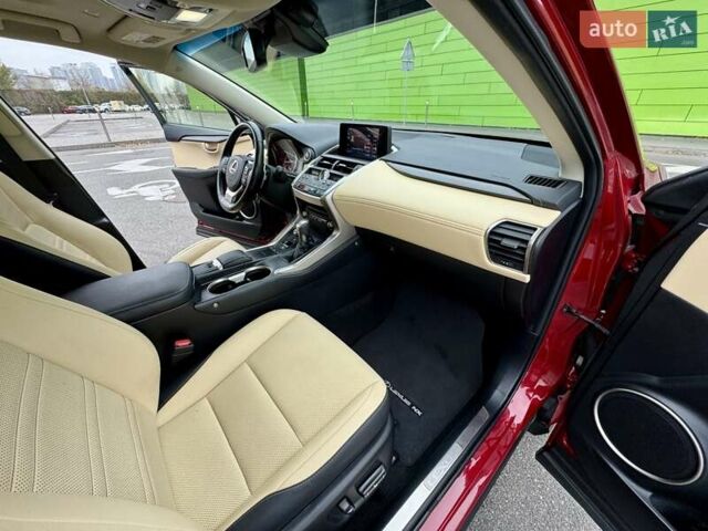 Красный Лексус НХ, объемом двигателя 2 л и пробегом 96 тыс. км за 28900 $, фото 44 на Automoto.ua