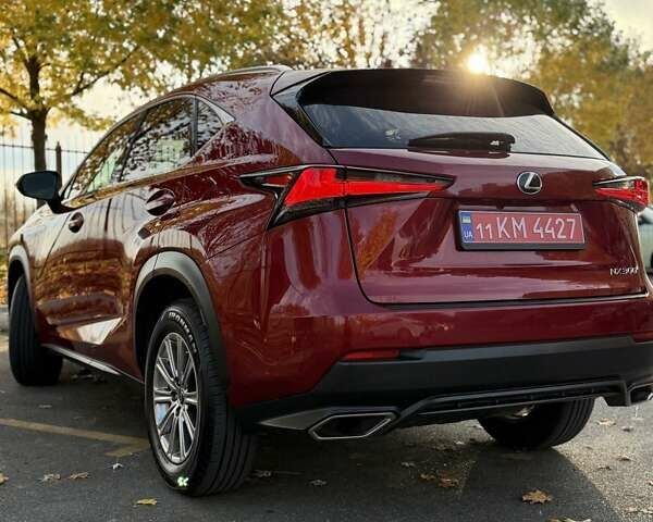 Червоний Лексус НХ, об'ємом двигуна 2 л та пробігом 99 тис. км за 28300 $, фото 4 на Automoto.ua