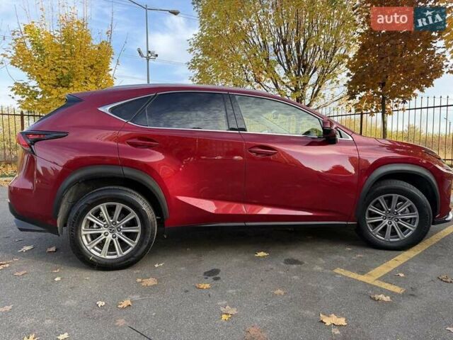 Червоний Лексус НХ, об'ємом двигуна 2 л та пробігом 99 тис. км за 28300 $, фото 3 на Automoto.ua