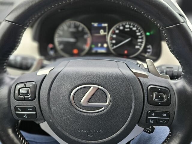 Червоний Лексус НХ, об'ємом двигуна 0 л та пробігом 22 тис. км за 35200 $, фото 6 на Automoto.ua