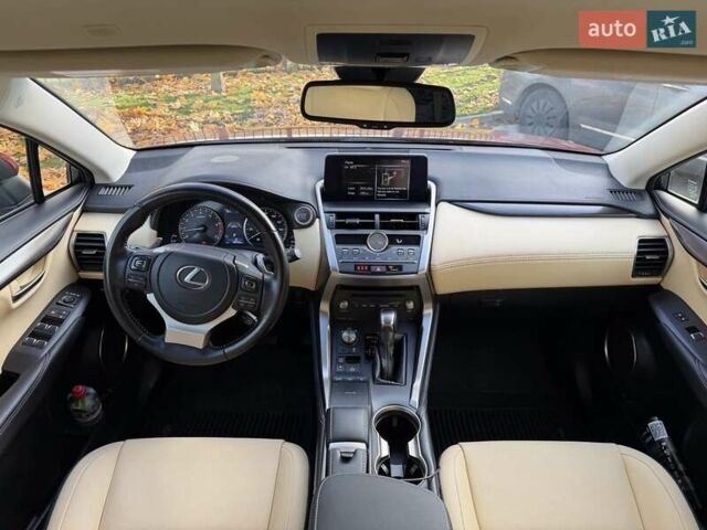 Червоний Лексус НХ, об'ємом двигуна 2 л та пробігом 99 тис. км за 28300 $, фото 10 на Automoto.ua
