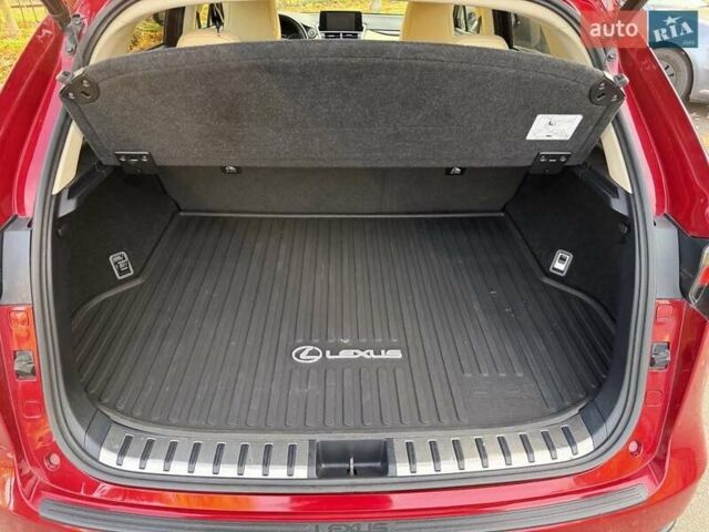 Червоний Лексус НХ, об'ємом двигуна 2 л та пробігом 99 тис. км за 28300 $, фото 13 на Automoto.ua