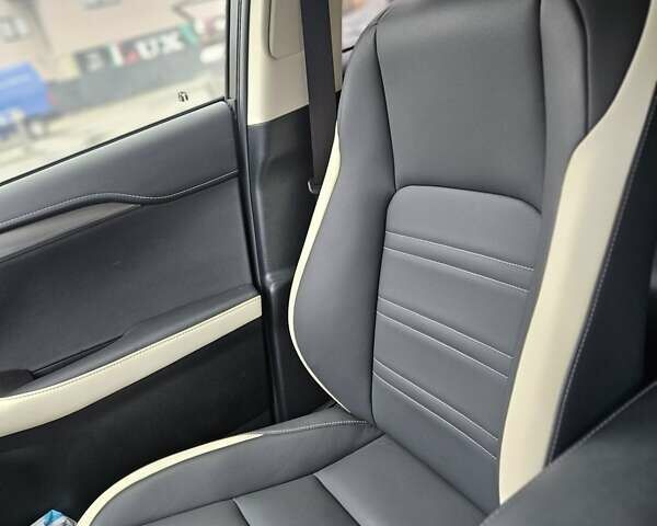 Червоний Лексус НХ, об'ємом двигуна 2 л та пробігом 22 тис. км за 35200 $, фото 15 на Automoto.ua