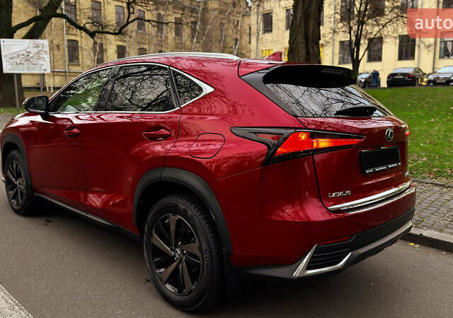 Красный Лексус НХ, объемом двигателя 2 л и пробегом 7 тыс. км за 37900 $, фото 5 на Automoto.ua