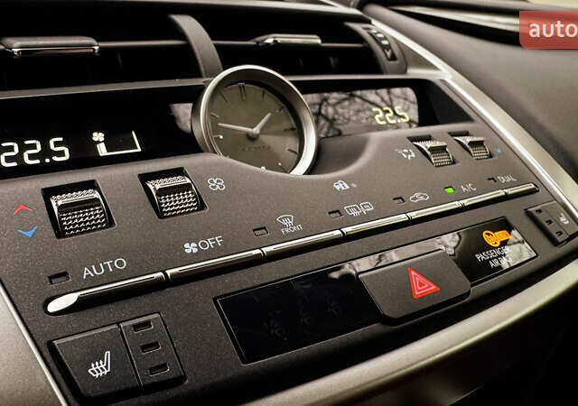 Красный Лексус НХ, объемом двигателя 2 л и пробегом 7 тыс. км за 37900 $, фото 24 на Automoto.ua