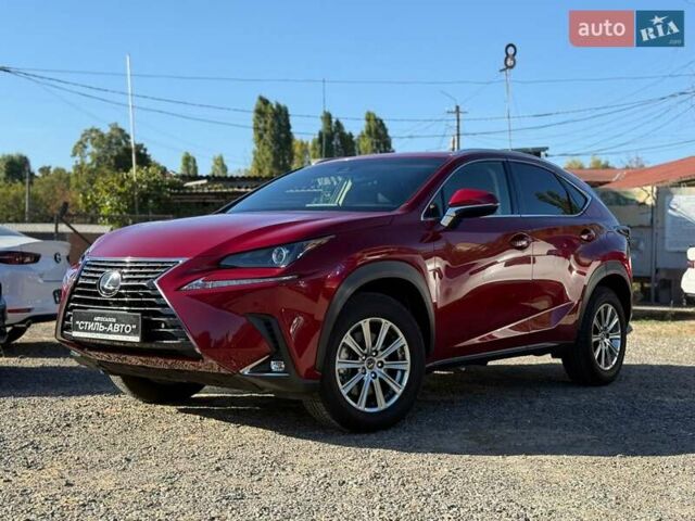 Червоний Лексус НХ, об'ємом двигуна 2 л та пробігом 7 тис. км за 35000 $, фото 1 на Automoto.ua