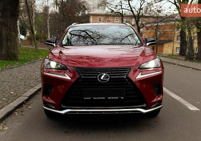 Красный Лексус НХ, объемом двигателя 2 л и пробегом 7 тыс. км за 37900 $, фото 7 на Automoto.ua