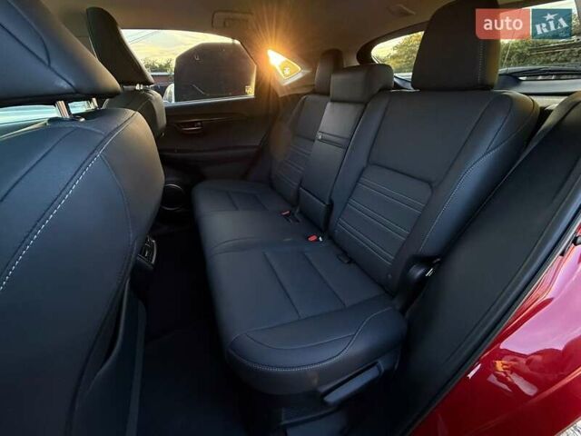 Красный Лексус НХ, объемом двигателя 2 л и пробегом 7 тыс. км за 35000 $, фото 16 на Automoto.ua