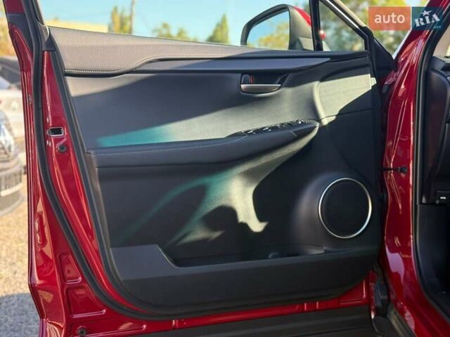 Красный Лексус НХ, объемом двигателя 2 л и пробегом 7 тыс. км за 35000 $, фото 47 на Automoto.ua