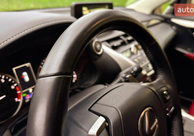 Красный Лексус НХ, объемом двигателя 2 л и пробегом 7 тыс. км за 37900 $, фото 20 на Automoto.ua