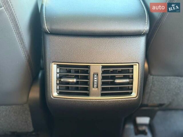 Красный Лексус НХ, объемом двигателя 2 л и пробегом 7 тыс. км за 35000 $, фото 37 на Automoto.ua