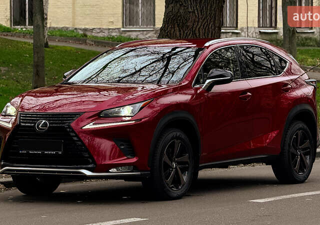 Красный Лексус НХ, объемом двигателя 2 л и пробегом 7 тыс. км за 37900 $, фото 4 на Automoto.ua
