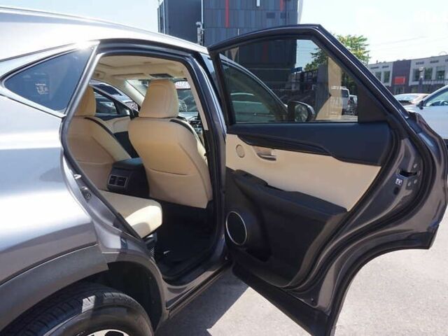 Лексус НХ, объемом двигателя 2 л и пробегом 104 тыс. км за 31000 $, фото 24 на Automoto.ua