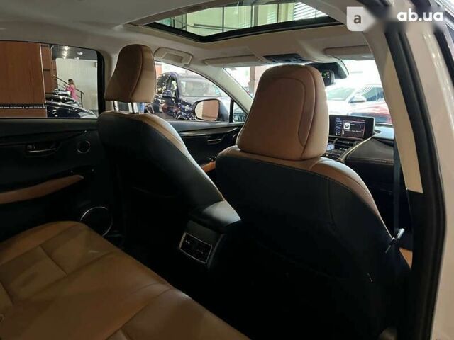 Лексус НХ, объемом двигателя 2 л и пробегом 35 тыс. км за 35900 $, фото 27 на Automoto.ua