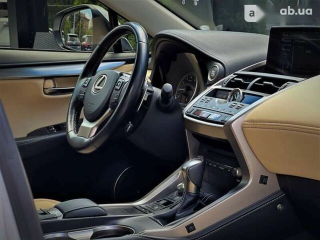 Лексус НХ, объемом двигателя 2 л и пробегом 65 тыс. км за 40999 $, фото 25 на Automoto.ua