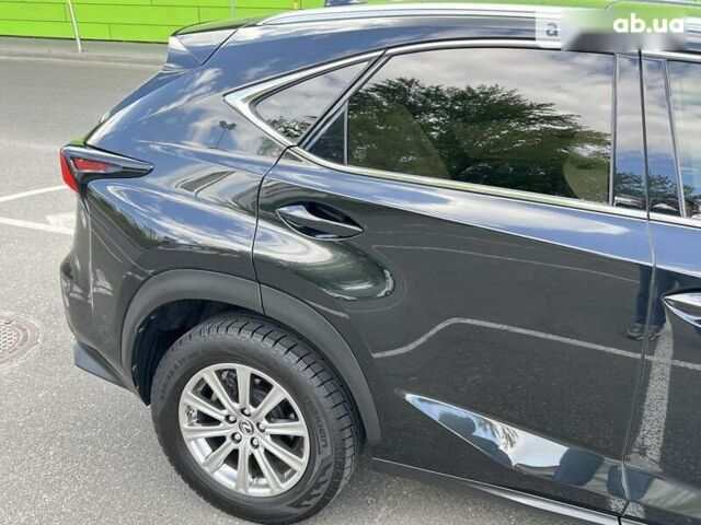 Лексус НХ, объемом двигателя 2 л и пробегом 40 тыс. км за 33900 $, фото 7 на Automoto.ua