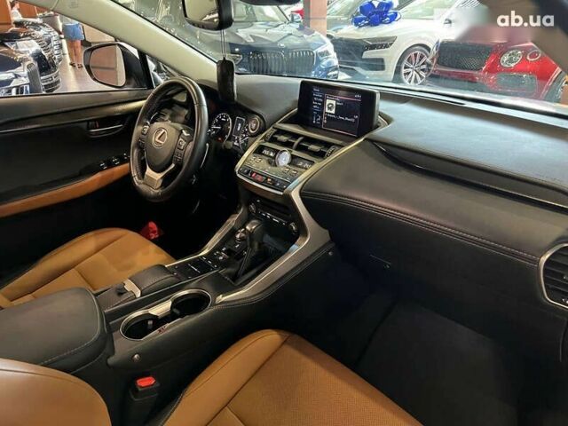 Лексус НХ, объемом двигателя 2 л и пробегом 35 тыс. км за 35900 $, фото 28 на Automoto.ua