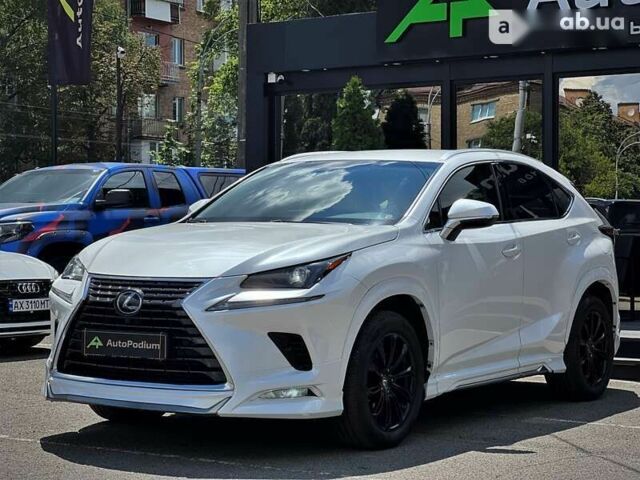 Лексус НХ, объемом двигателя 2 л и пробегом 65 тыс. км за 40999 $, фото 4 на Automoto.ua