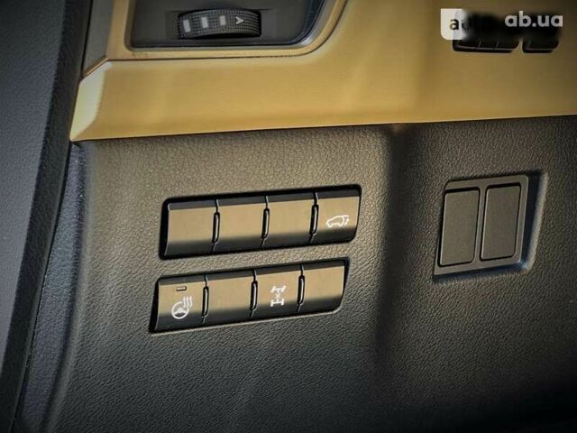 Лексус НХ, объемом двигателя 2 л и пробегом 65 тыс. км за 40999 $, фото 14 на Automoto.ua