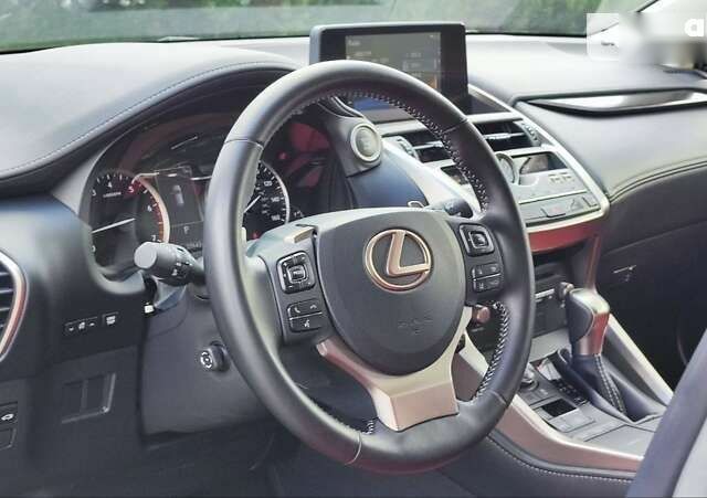 Лексус НХ, объемом двигателя 2 л и пробегом 27 тыс. км за 34500 $, фото 15 на Automoto.ua