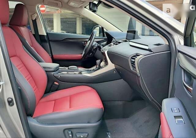 Лексус НХ, объемом двигателя 2 л и пробегом 27 тыс. км за 34500 $, фото 12 на Automoto.ua