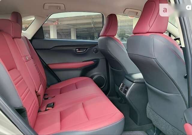 Лексус НХ, объемом двигателя 2 л и пробегом 27 тыс. км за 34500 $, фото 29 на Automoto.ua