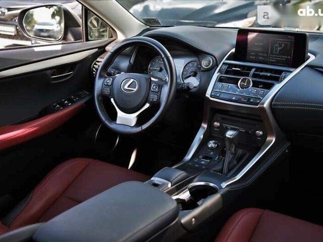 Лексус НХ, объемом двигателя 2 л и пробегом 5 тыс. км за 41000 $, фото 11 на Automoto.ua