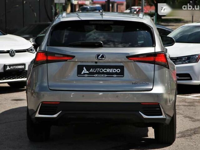 Лексус НХ, об'ємом двигуна 2.5 л та пробігом 18 тис. км за 44000 $, фото 5 на Automoto.ua