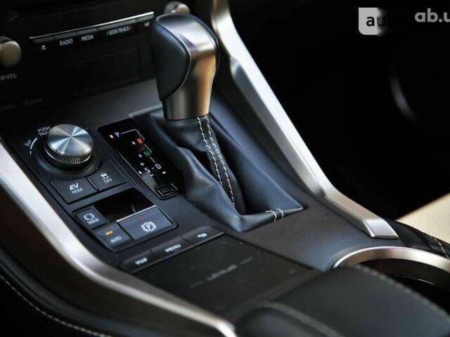 Лексус НХ, об'ємом двигуна 2.5 л та пробігом 18 тис. км за 44000 $, фото 19 на Automoto.ua