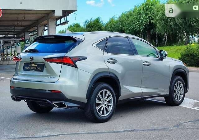 Лексус НХ, объемом двигателя 2 л и пробегом 27 тыс. км за 34500 $, фото 6 на Automoto.ua