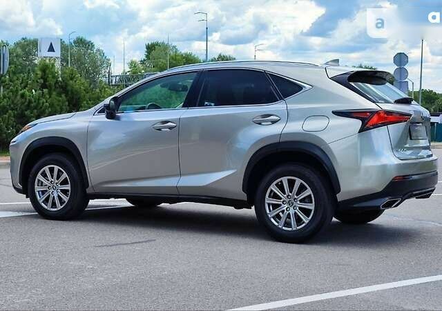 Лексус НХ, объемом двигателя 2 л и пробегом 27 тыс. км за 34500 $, фото 10 на Automoto.ua