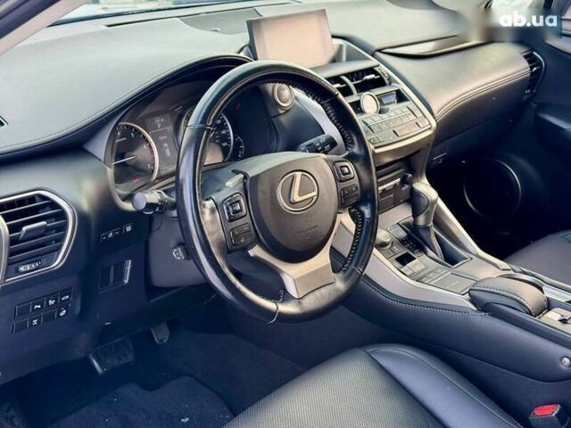 Лексус НХ, объемом двигателя 2 л и пробегом 165 тыс. км за 21500 $, фото 18 на Automoto.ua