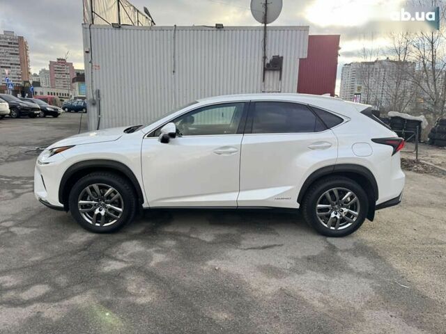 Лексус НХ, объемом двигателя 4.25 л и пробегом 45 тыс. км за 40000 $, фото 3 на Automoto.ua