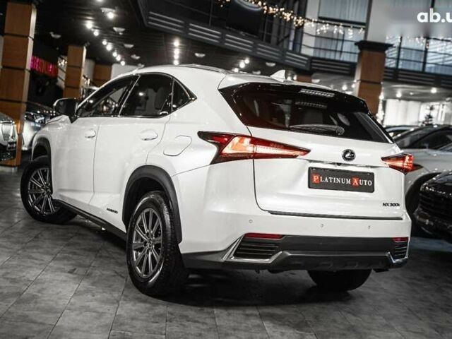 Лексус НХ, объемом двигателя 4.25 л и пробегом 86 тыс. км за 31900 $, фото 7 на Automoto.ua