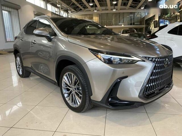 Лексус НХ, объемом двигателя 4.25 л и пробегом 8 тыс. км за 49500 $, фото 7 на Automoto.ua