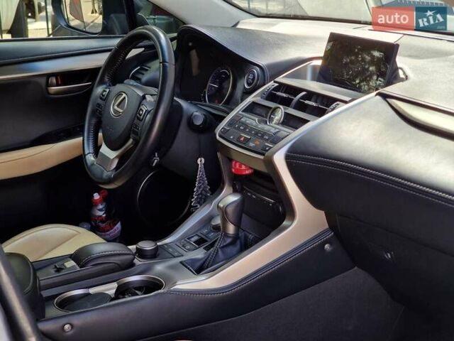 Лексус НХ, объемом двигателя 2.49 л и пробегом 280 тыс. км за 21490 $, фото 35 на Automoto.ua