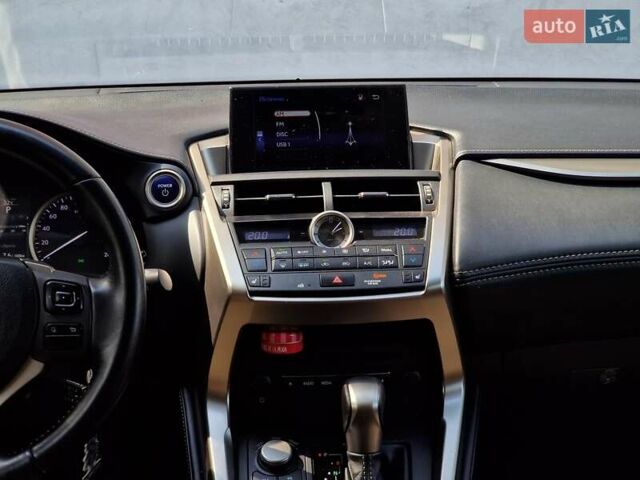 Лексус НХ, объемом двигателя 2.49 л и пробегом 280 тыс. км за 21490 $, фото 41 на Automoto.ua
