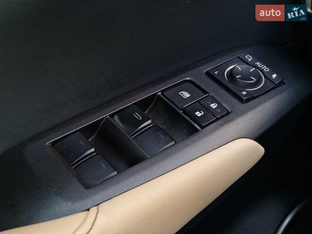 Лексус НХ, объемом двигателя 2.49 л и пробегом 280 тыс. км за 21490 $, фото 42 на Automoto.ua