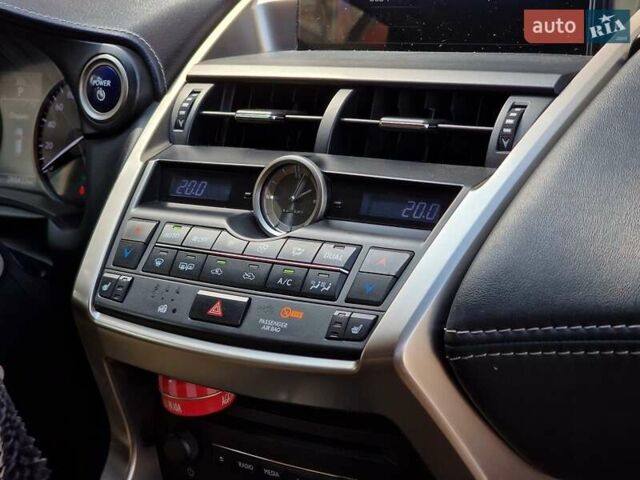 Лексус НХ, объемом двигателя 2.49 л и пробегом 280 тыс. км за 21490 $, фото 36 на Automoto.ua