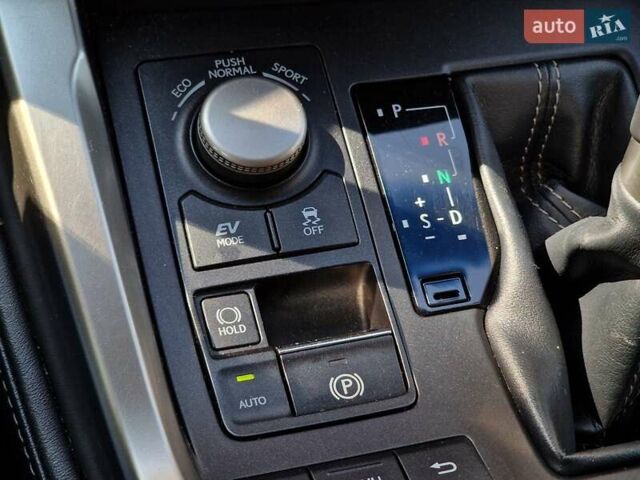 Лексус НХ, объемом двигателя 2.49 л и пробегом 280 тыс. км за 21490 $, фото 50 на Automoto.ua