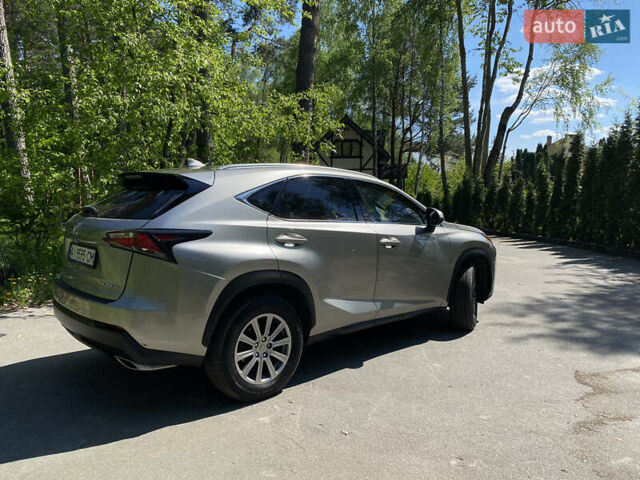 Лексус НХ, объемом двигателя 2 л и пробегом 126 тыс. км за 22500 $, фото 7 на Automoto.ua