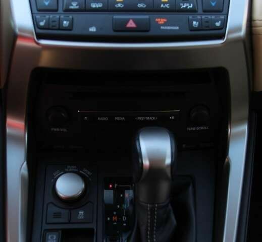 Лексус НХ, об'ємом двигуна 2 л та пробігом 130 тис. км за 23800 $, фото 28 на Automoto.ua