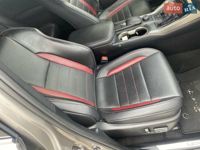 Лексус НХ, объемом двигателя 2.49 л и пробегом 175 тыс. км за 21999 $, фото 14 на Automoto.ua