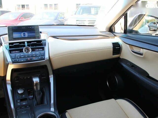 Лексус НХ, об'ємом двигуна 2 л та пробігом 130 тис. км за 23800 $, фото 13 на Automoto.ua