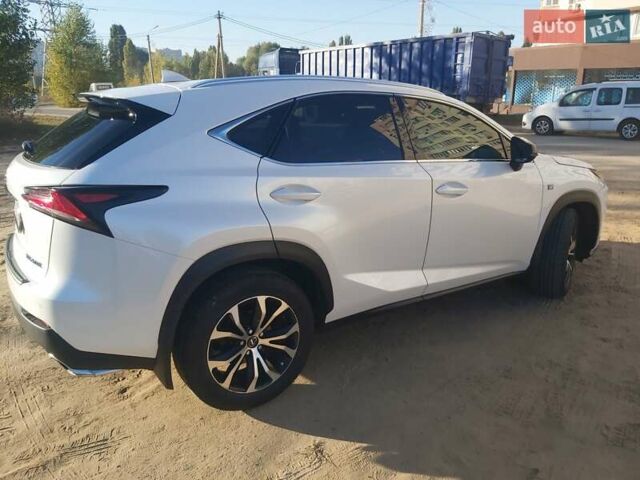 Лексус НХ, объемом двигателя 2 л и пробегом 107 тыс. км за 24500 $, фото 3 на Automoto.ua