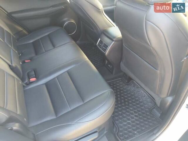 Лексус НХ, объемом двигателя 2 л и пробегом 107 тыс. км за 24500 $, фото 11 на Automoto.ua