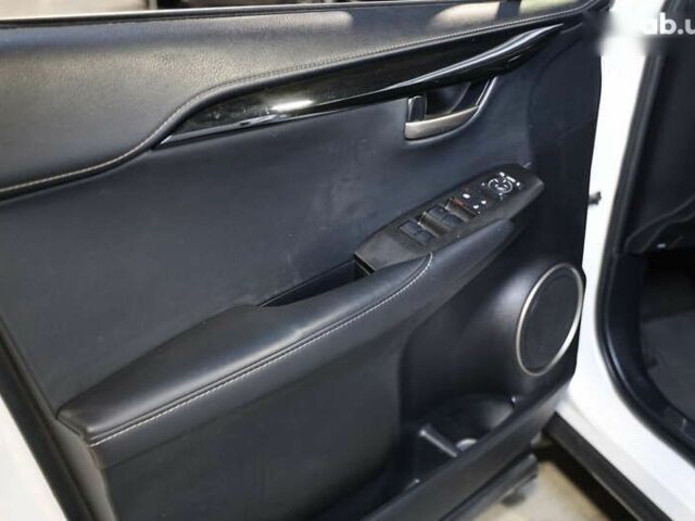 Лексус НХ, об'ємом двигуна 0 л та пробігом 213 тис. км за 27900 $, фото 11 на Automoto.ua