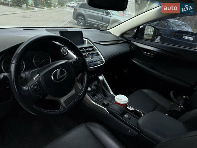 Лексус НХ, объемом двигателя 1.99 л и пробегом 116 тыс. км за 24000 $, фото 3 на Automoto.ua